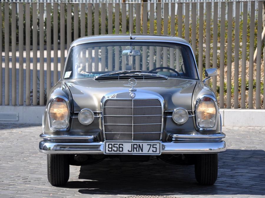  Mercedes-Benz 300 SE 1961 года  (фото 4 из 8)